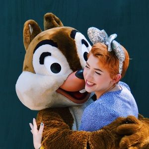 Meet your Posher, Chloe